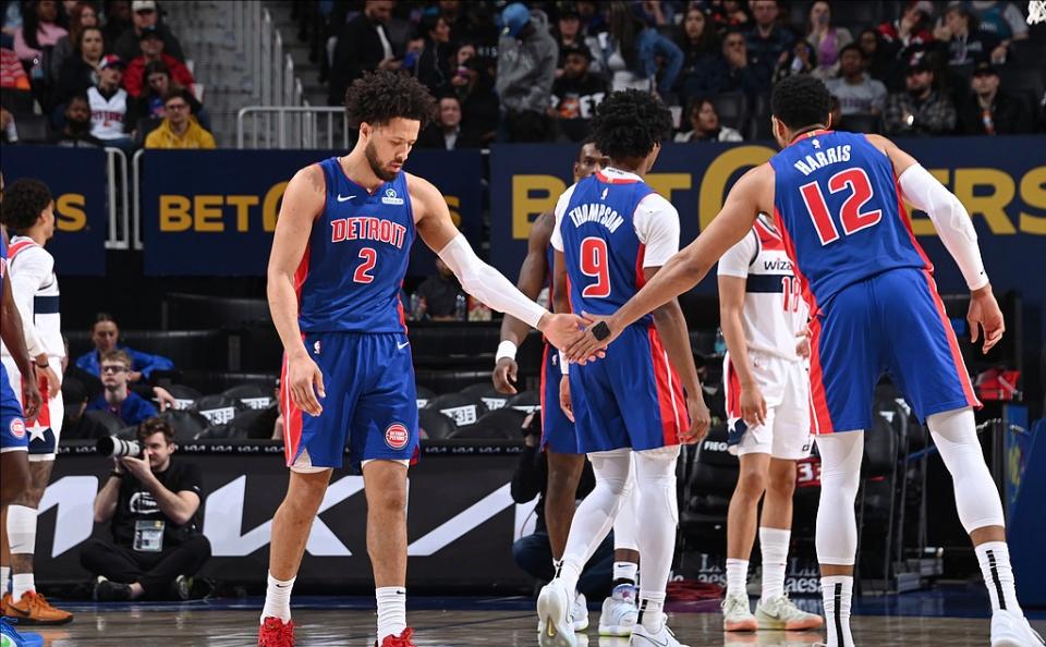 开云体育赛事直播关于底特律活塞发布备战花絮;加时末段远射贴柱;NBA季后赛任务艰巨;更衣室氛围转暖的信息