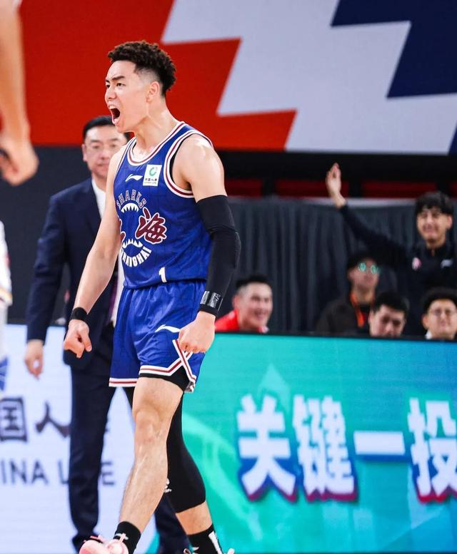 开云体育转折点广州队手感冰凉,CBA常规赛窗口期攻防权衡,信心回归,年轻球员得到机会的简单介绍
