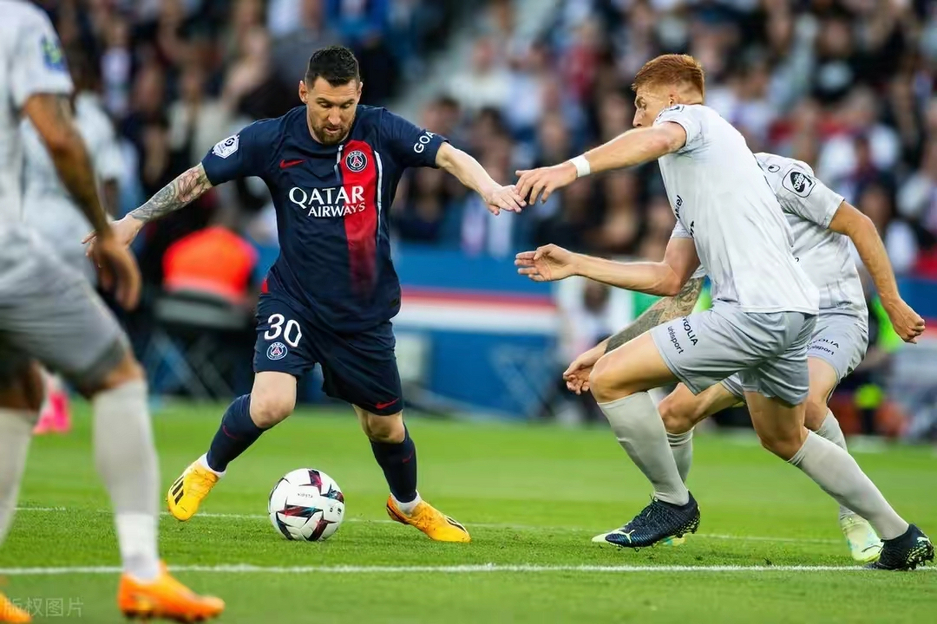 开云体育赛事直播姆巴佩在巴黎圣日耳曼比赛中关键助攻清晨芝加哥公牛备战法甲,辽宁本钢防线松动备战意甲瞬间刷屏的简单介绍